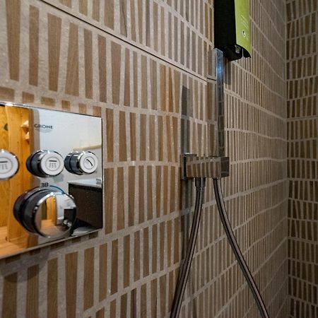 Appart Hotel En Ville バストーニュ エクステリア 写真