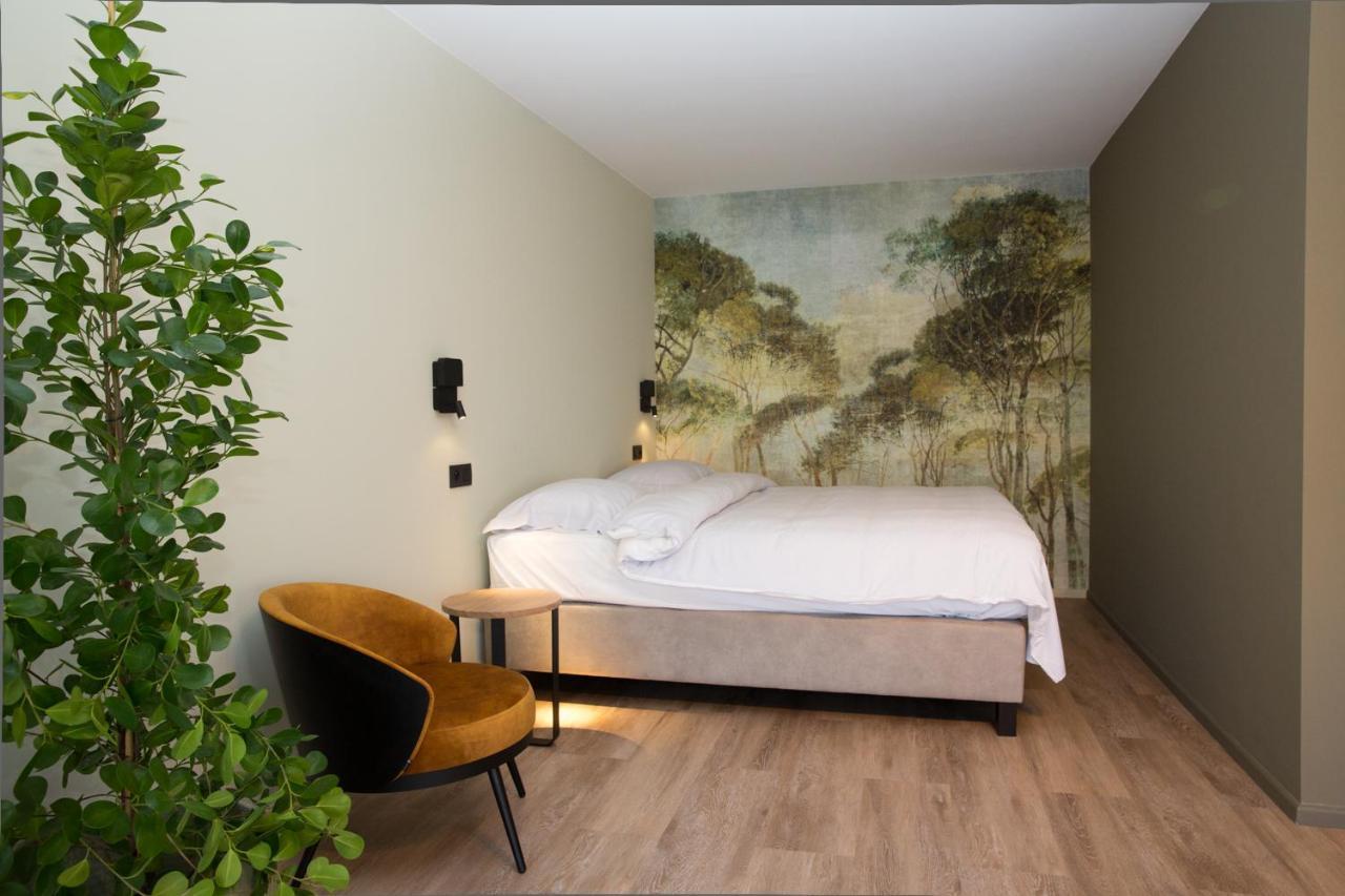 Appart Hotel En Ville バストーニュ エクステリア 写真