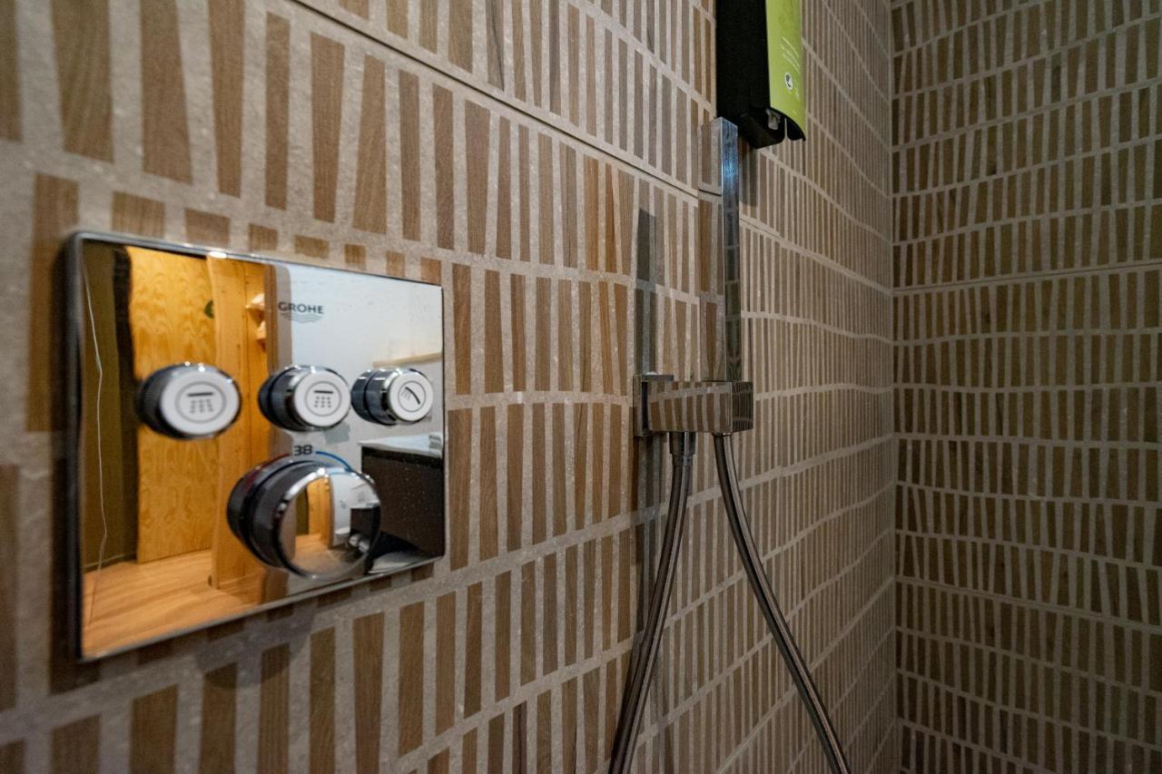 Appart Hotel En Ville バストーニュ エクステリア 写真