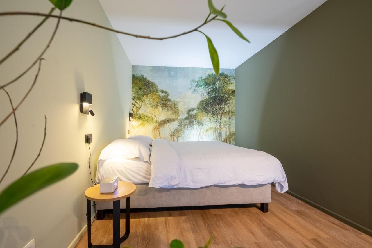 Appart Hotel En Ville バストーニュ エクステリア 写真